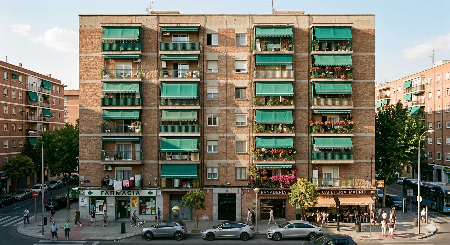 edificio toldos verdes